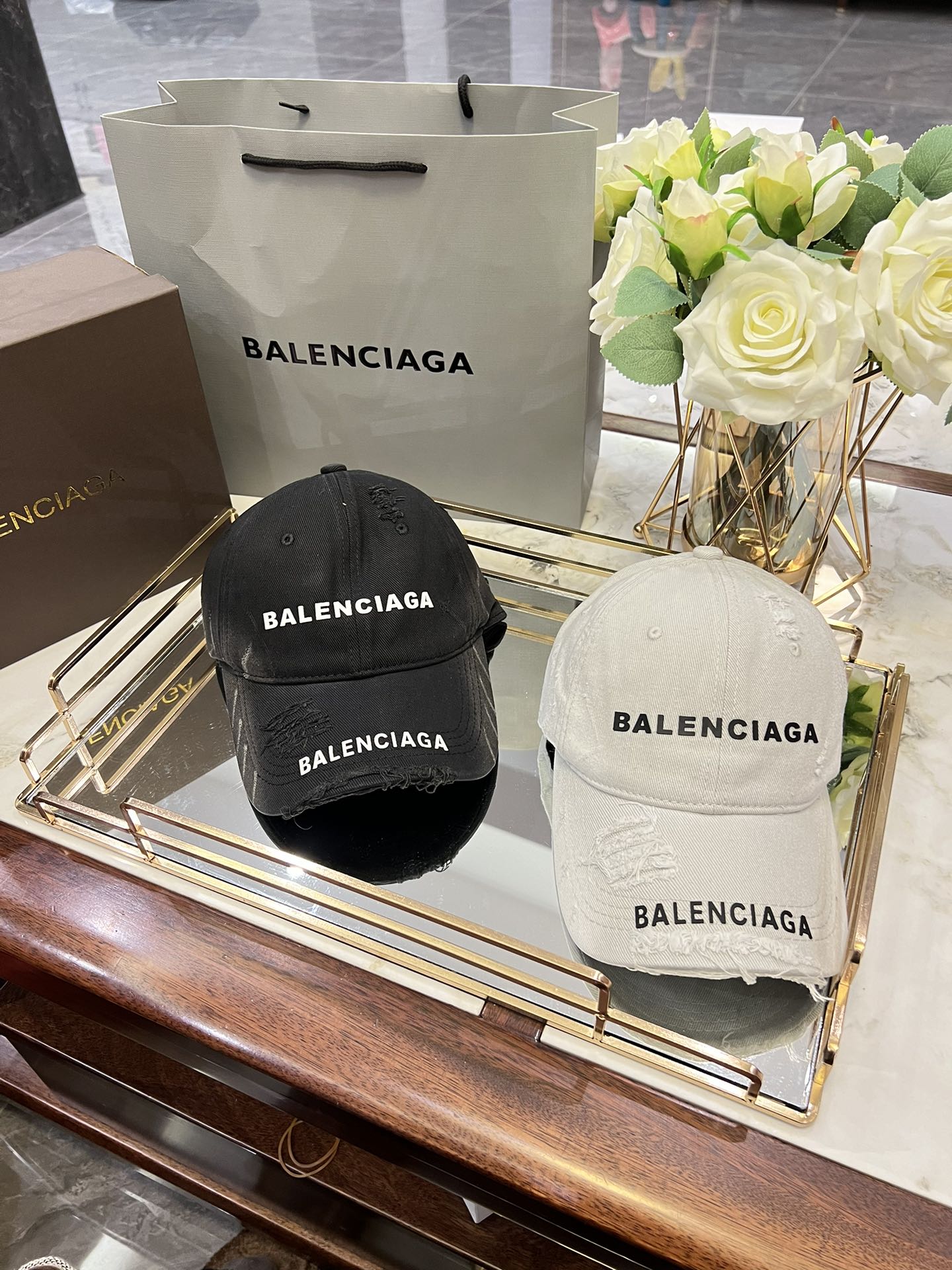 balenciaga  hat model 04